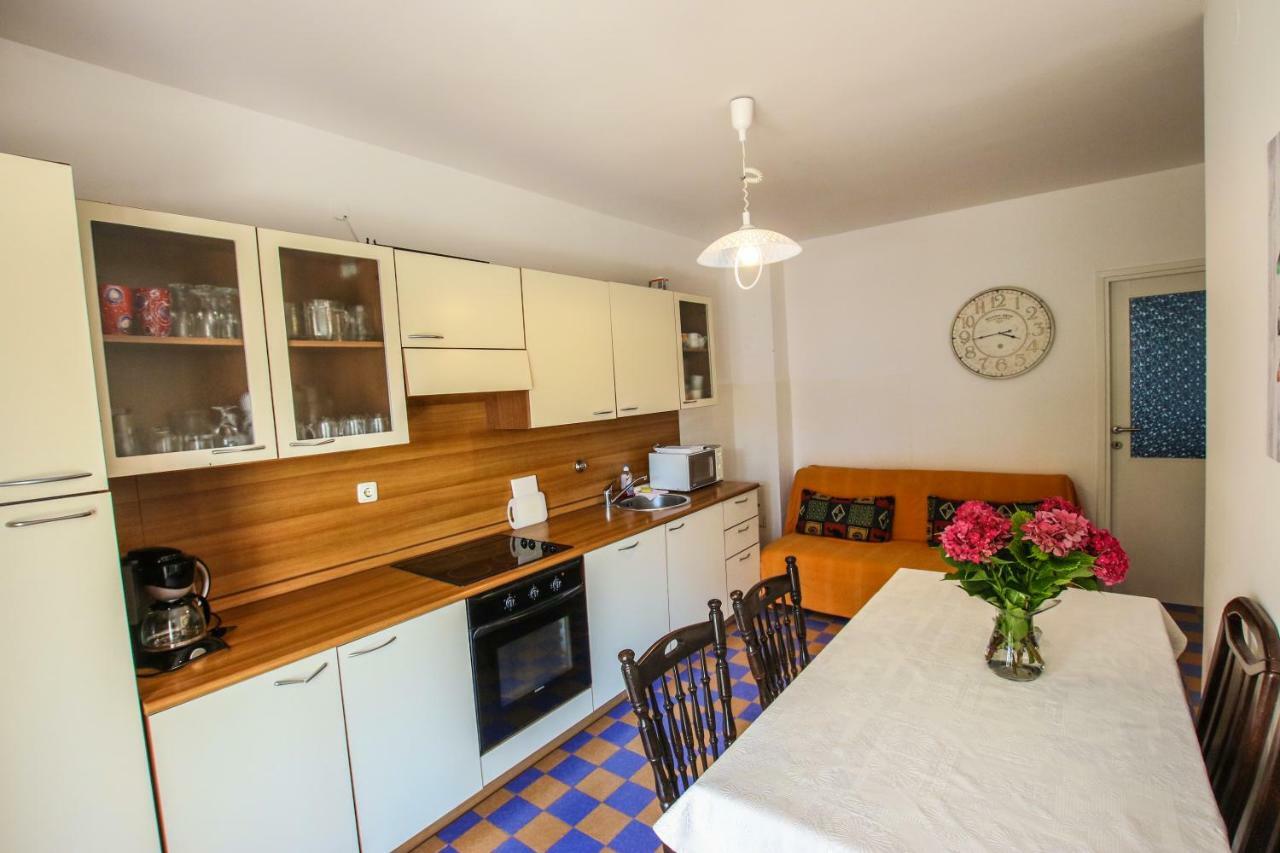 Apartman Mila Apartment โปเรช ภายนอก รูปภาพ
