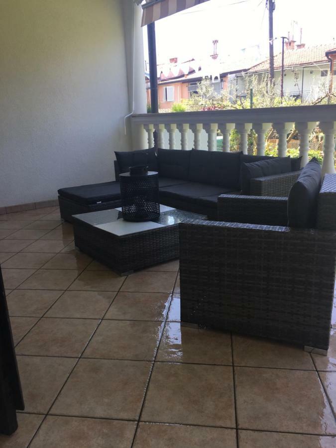 Apartman Mila Apartment โปเรช ภายนอก รูปภาพ
